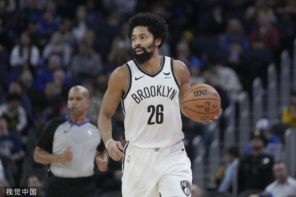 和球迷们开 和球迷们开